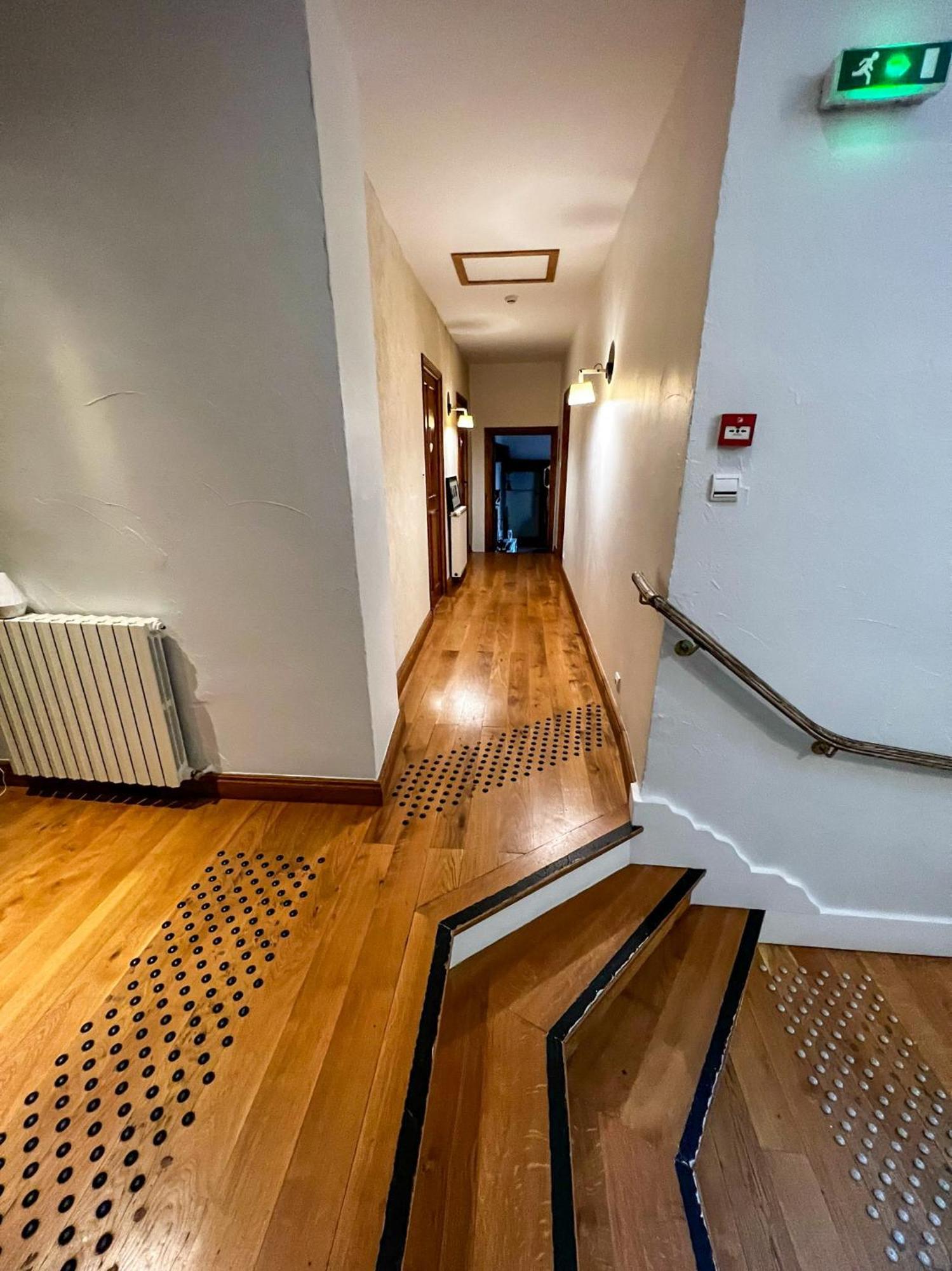 ミルポワ Sci Les Remparts De Mirepoix Bed & Breakfast エクステリア 写真